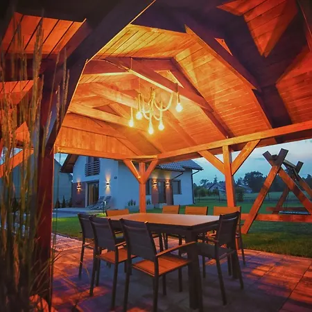 Na Skraju Raju Holiday home *